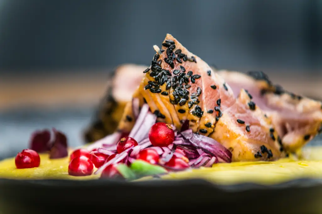 Plat cuisiné haut en couleur